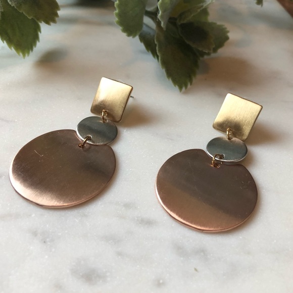 The Leighton - Classic 3 Toned Drop Earrings - Picture 2 of 5